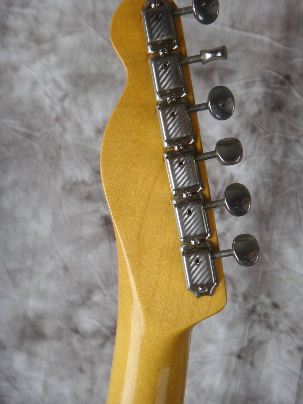 Fender Telecaster_1952-Reissue_1999-004.JPG